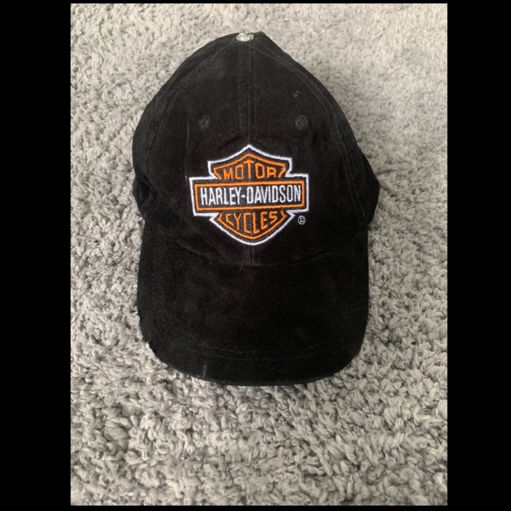 Harley Davidson hat / forever 21 hat.